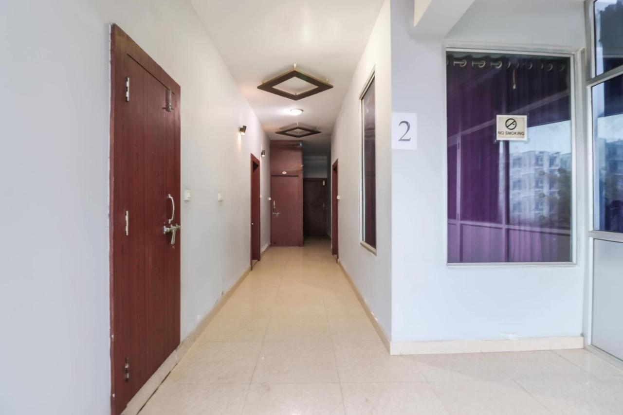 Oyo 69402 Yogeshwar Dhaam Hotel Vrindavan Exterior photo