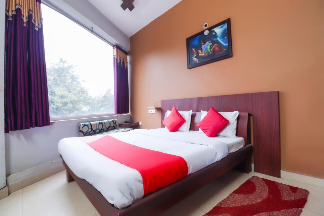 Oyo 69402 Yogeshwar Dhaam Hotel Vrindavan Exterior photo